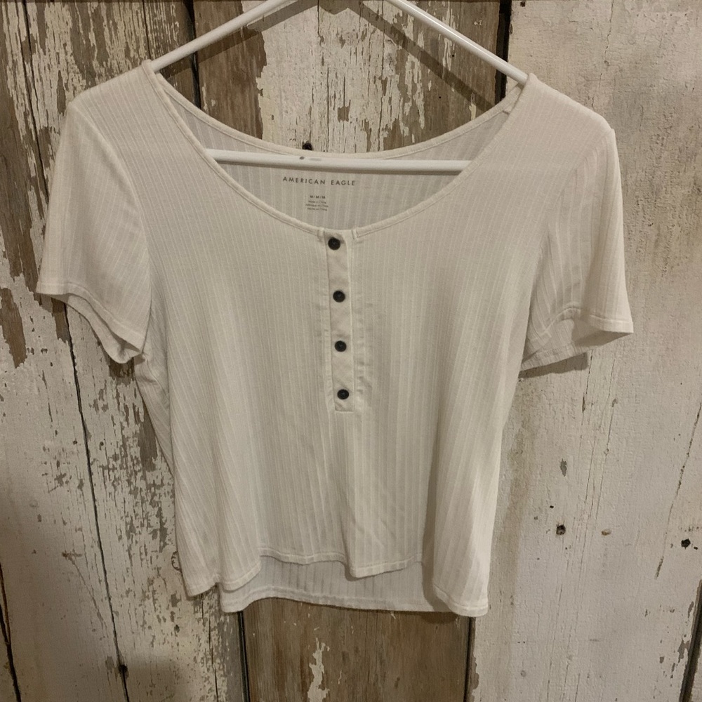 american eagle cropped shirt